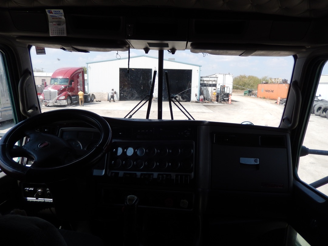 2012 KENWORTH T660 - Image 25